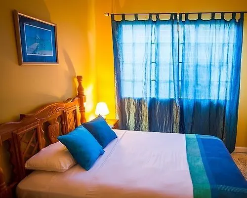 The Bungalow At Pigeon Point Crown Point Hotel